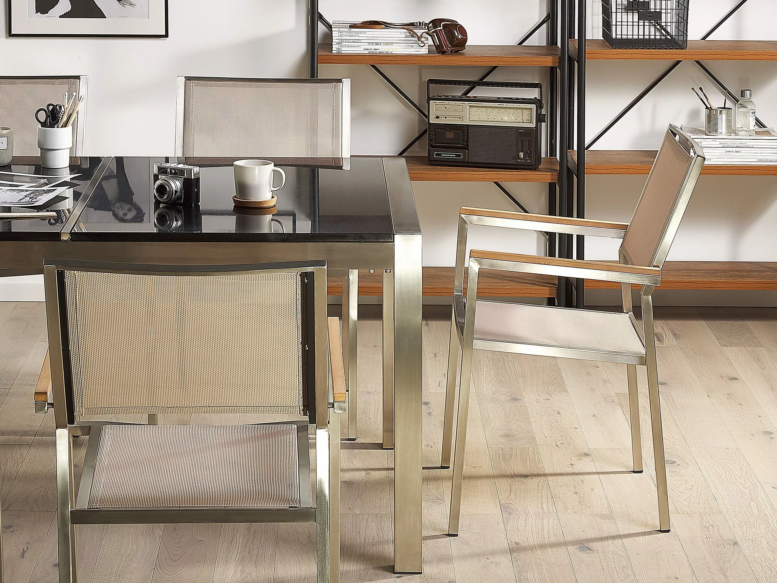 Beliani Tuinset 6-zits Basalt Zwart/beige GROSSETO 9 Beliani Tuinset 6-zits Basalt Zwart/beige GROSSETO - Afbeelding 7