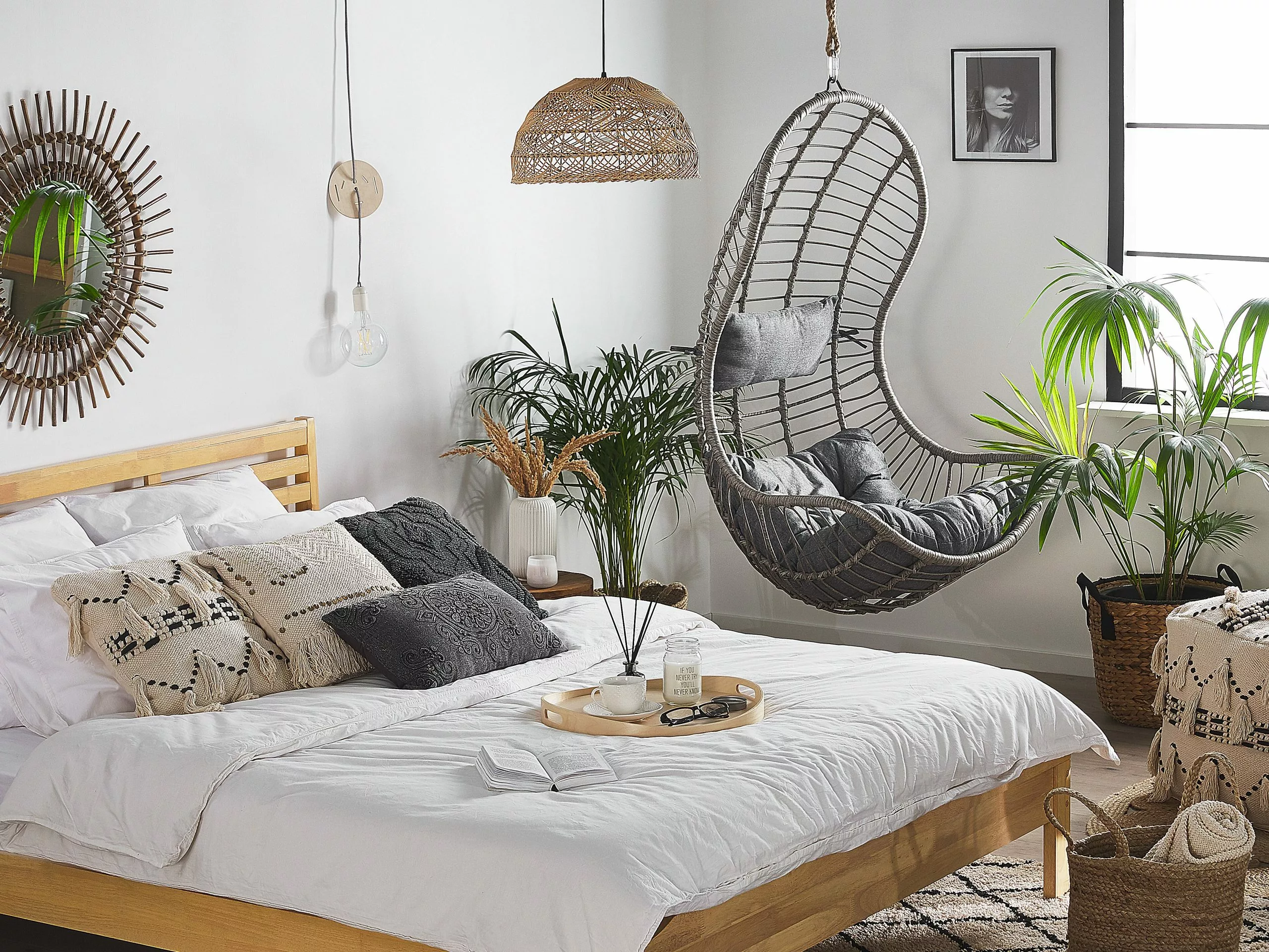 Beliani Hangstoel Met Standaard Rotan Grijs/zwart PINETO - Afbeelding 3