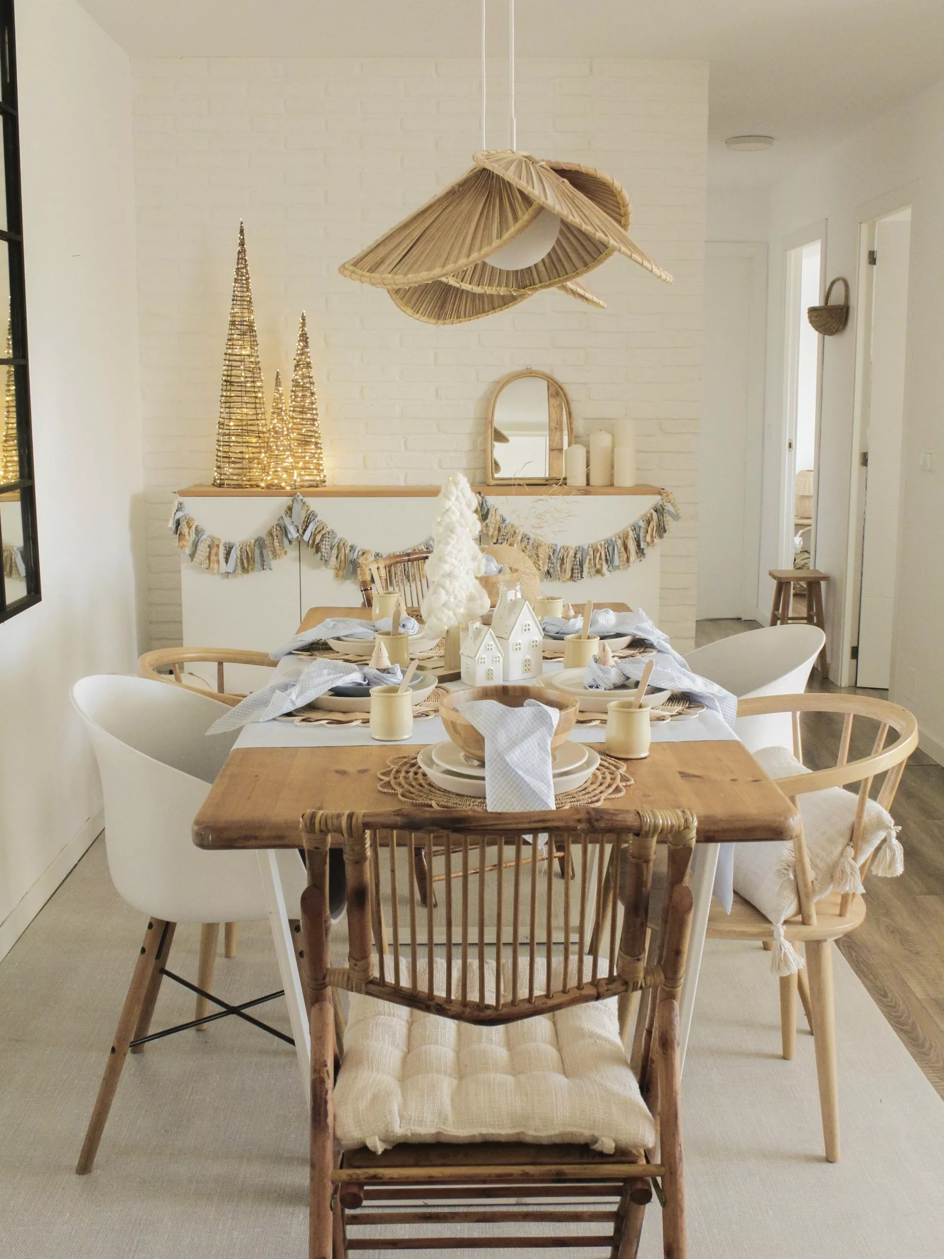 Beliani Eetkamerstoel Set Van 4 Hout Bruin TRENTOR - Afbeelding 6