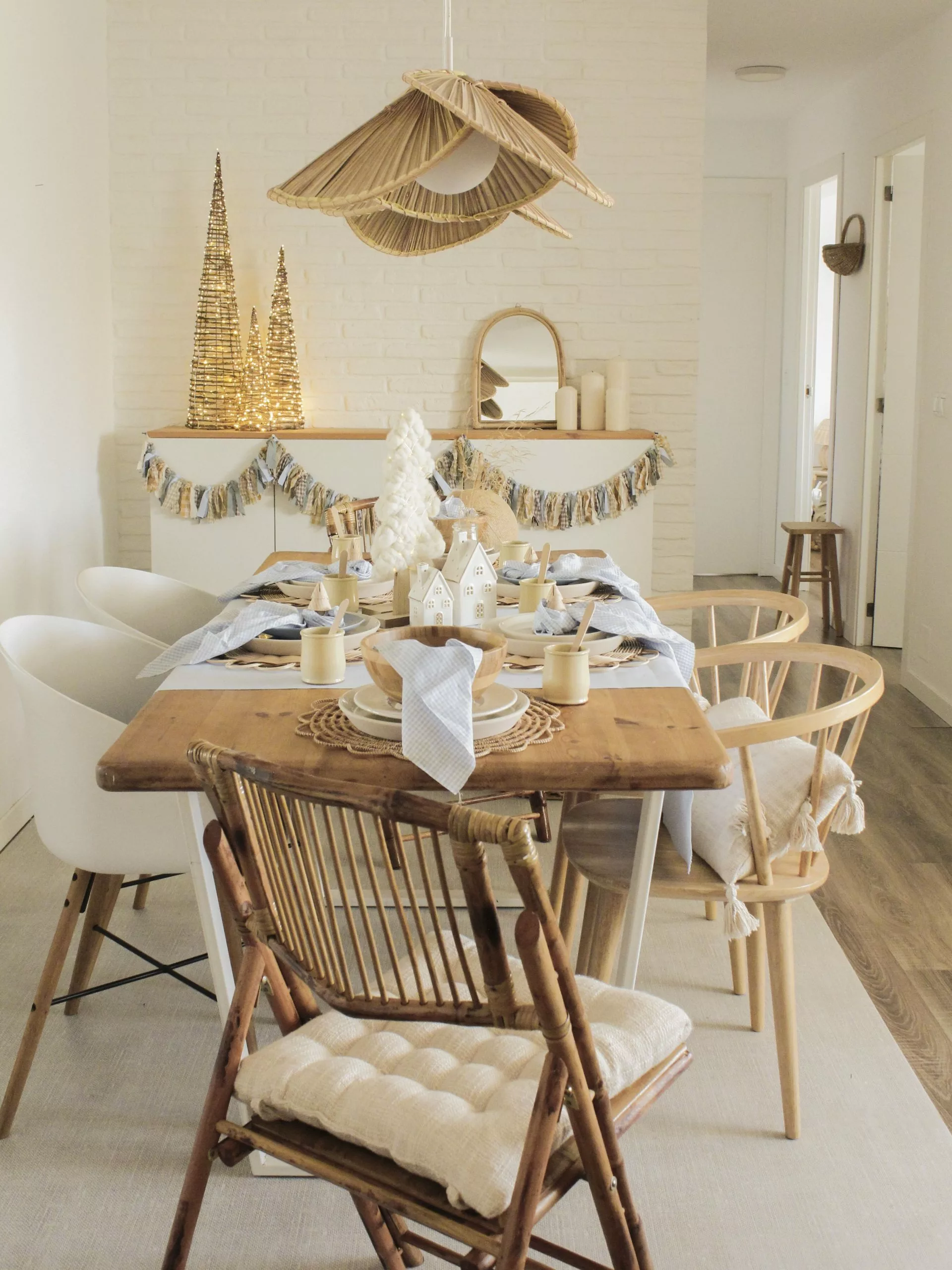 Beliani Eetkamerstoel Set Van 4 Hout Bruin TRENTOR - Afbeelding 7