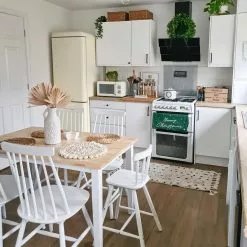 Beliani Eettafel Rubberboomhout Wit/bruin 120 X 75 Cm HOUSTON -Exporteren Stoelen Winkel undef src sa picid 817591 type whitesh image scaled