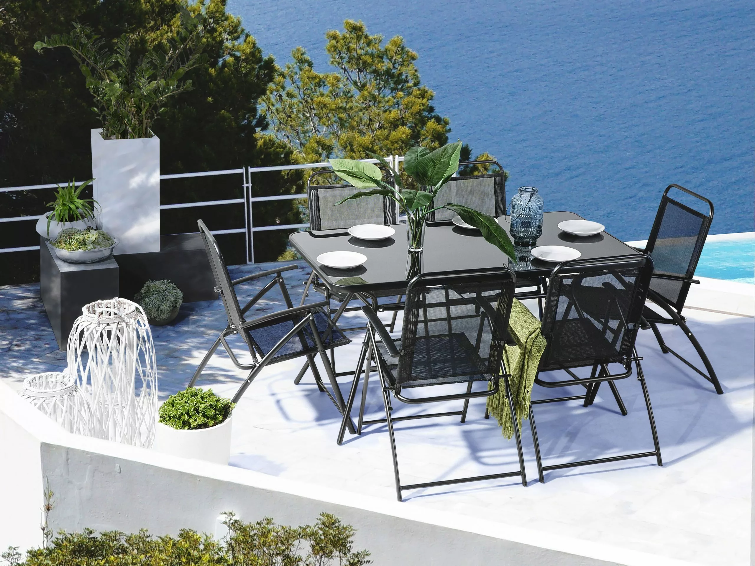 Beliani Tuintafel Glas/staal Zwart 140 X 80 LIVO - Afbeelding 4