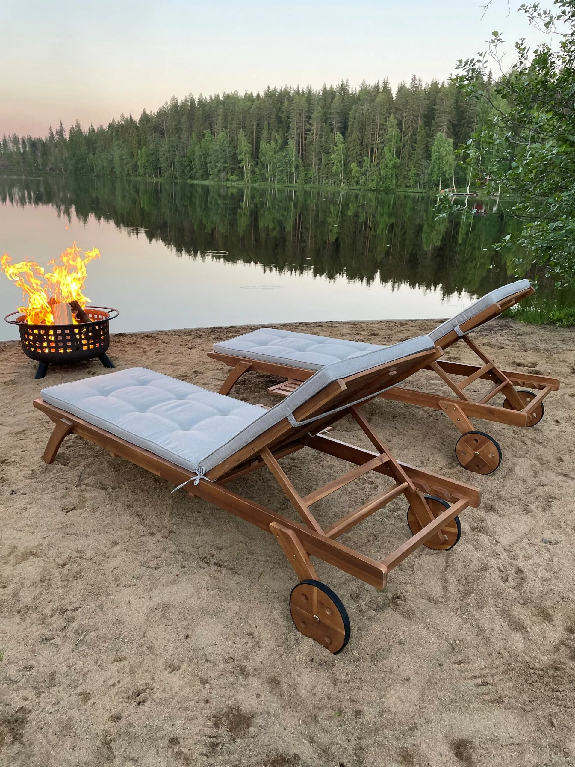 Beliani Ligstoel Acaciahout Beige CESANA - Afbeelding 4