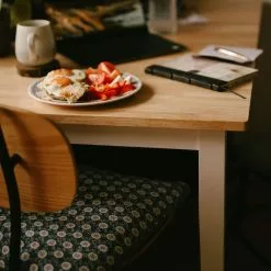 Beliani Eettafel Rubberboomhout Wit/bruin 120 X 75 Cm HOUSTON -Exporteren Stoelen Winkel undef src sa picid 835923 type whitesh image scaled